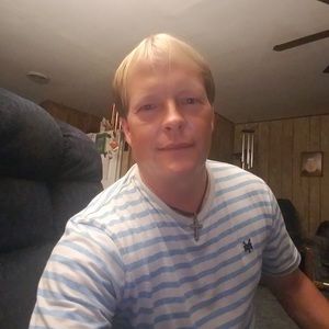 Meet your Posher, Dustin